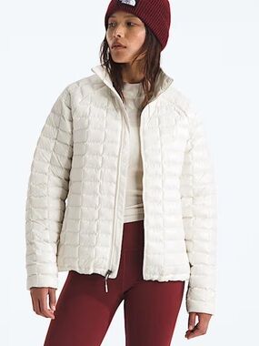 THE NORTH FACE Thermoball Insulated Women's Cream Quilted Puffer Jacket